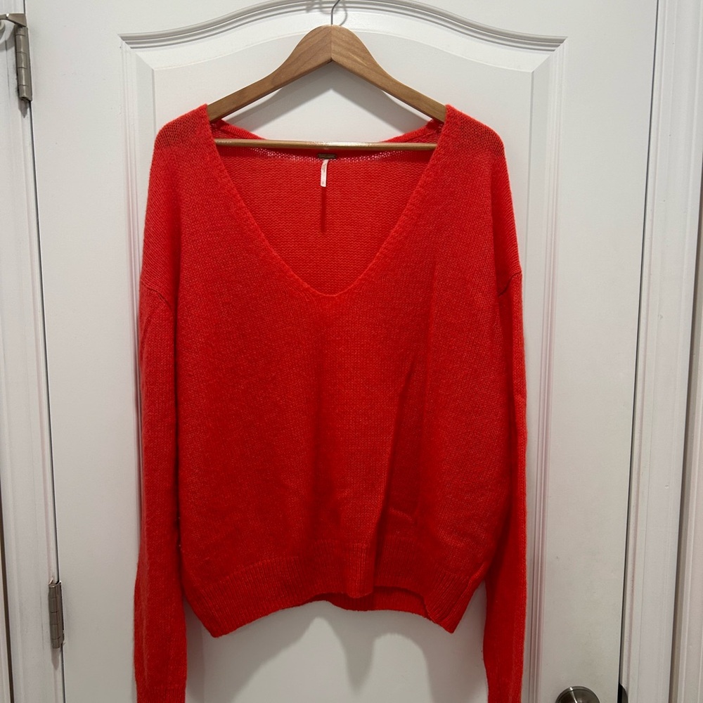 Free People Sweater Gossamer Alpaca Pullover Slouchy V- Neck Size Large Coral